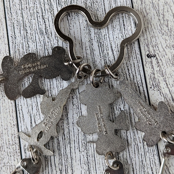 Disney Characters Keychain Metal & Enamel Mickey Head Split Ring w 4 Characters - Picture 9 of 11